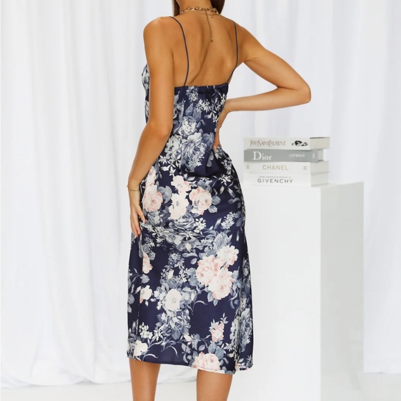 Hello Molly Lingering With You MIDI Dress small - Picture 2 of 3